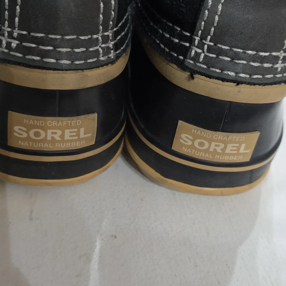 Sorel Women's Winter Boots Black Faux Fur Laces Waterproof Sz 9 GUC **READ**